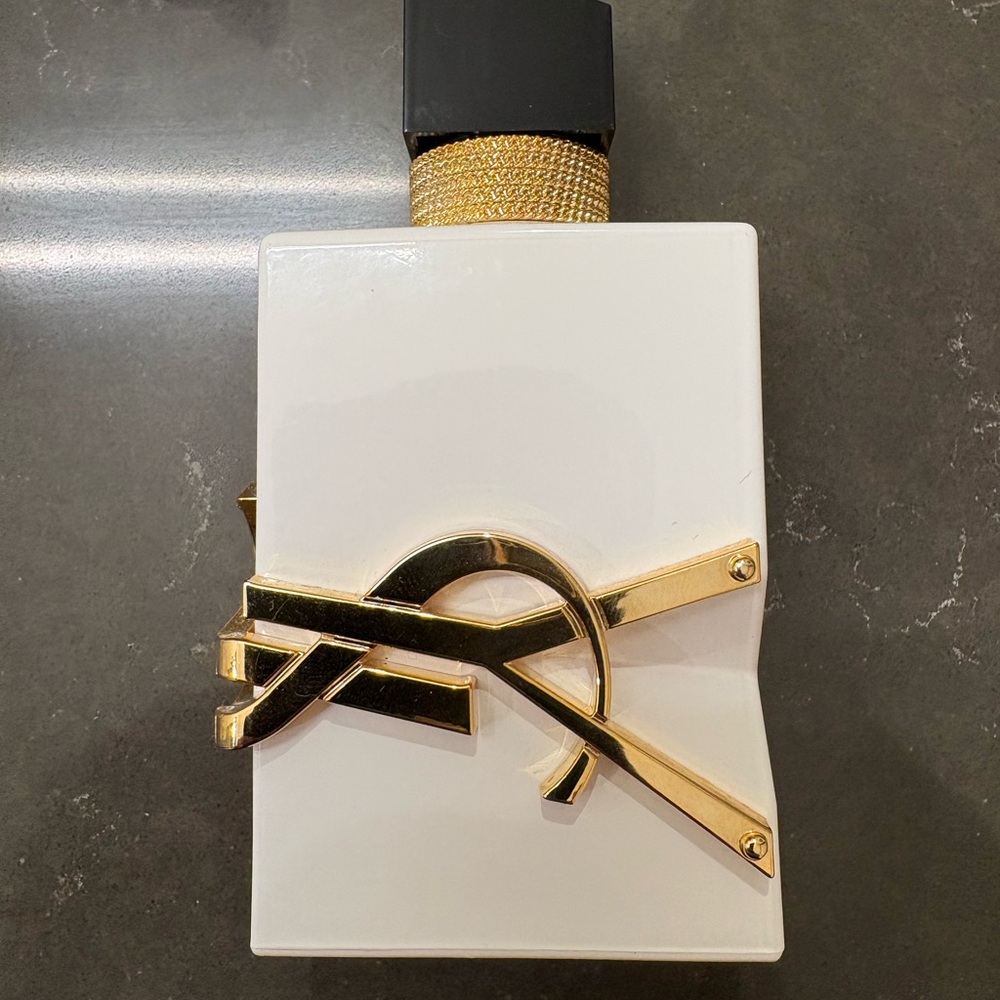 Yves Saint Laurent
Libre L’eau Nue perfume